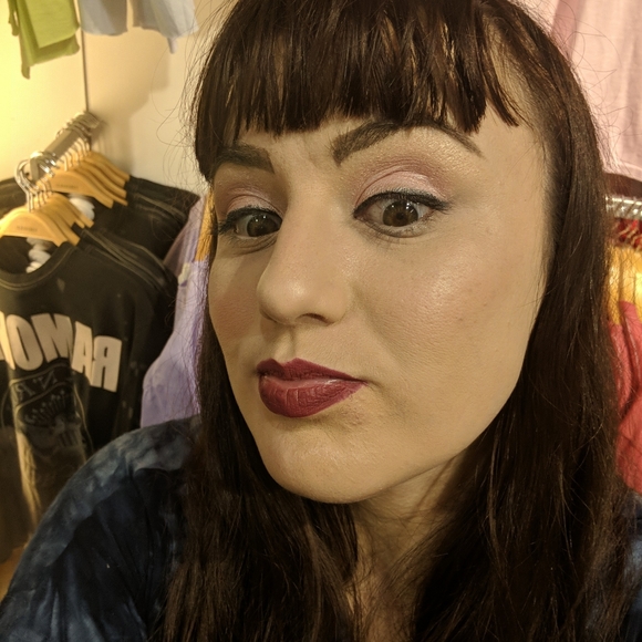 Meet your Posher, Crystal - Picture 8 of 11